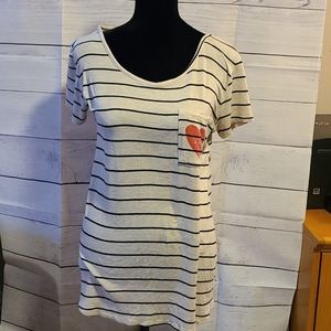 Black and cream striped tee
